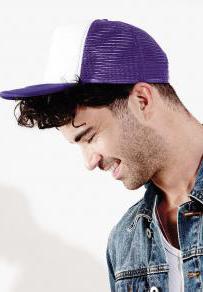 Vintage snapback trucker