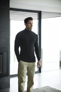 Tröja med rullad hals