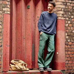 Twillbyxor i halvsyntetsmaterial