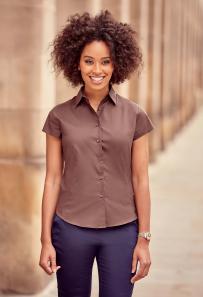 Lättskött kortärmad formsydd skjorta - dam