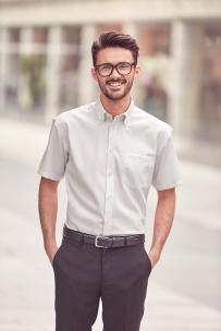 Kortärmad, överlägset strykfri, herrskjorta