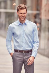 Långärmad, överlägset strykfri, välsittande herrskjorta