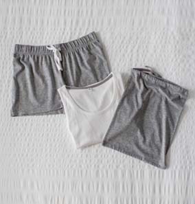 Kort pyjamasset för kvinnor